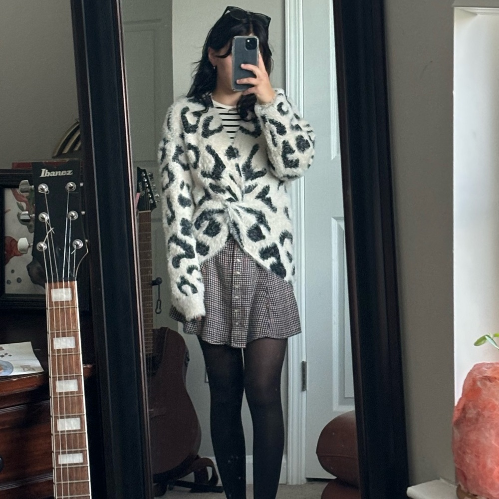 cozy soft boutique cheetah print sweater